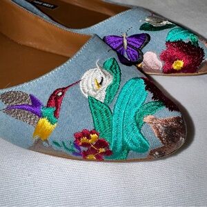 Nine West Embroidered Flats Point Toe Womens 8 Floral Hummingbird Boho